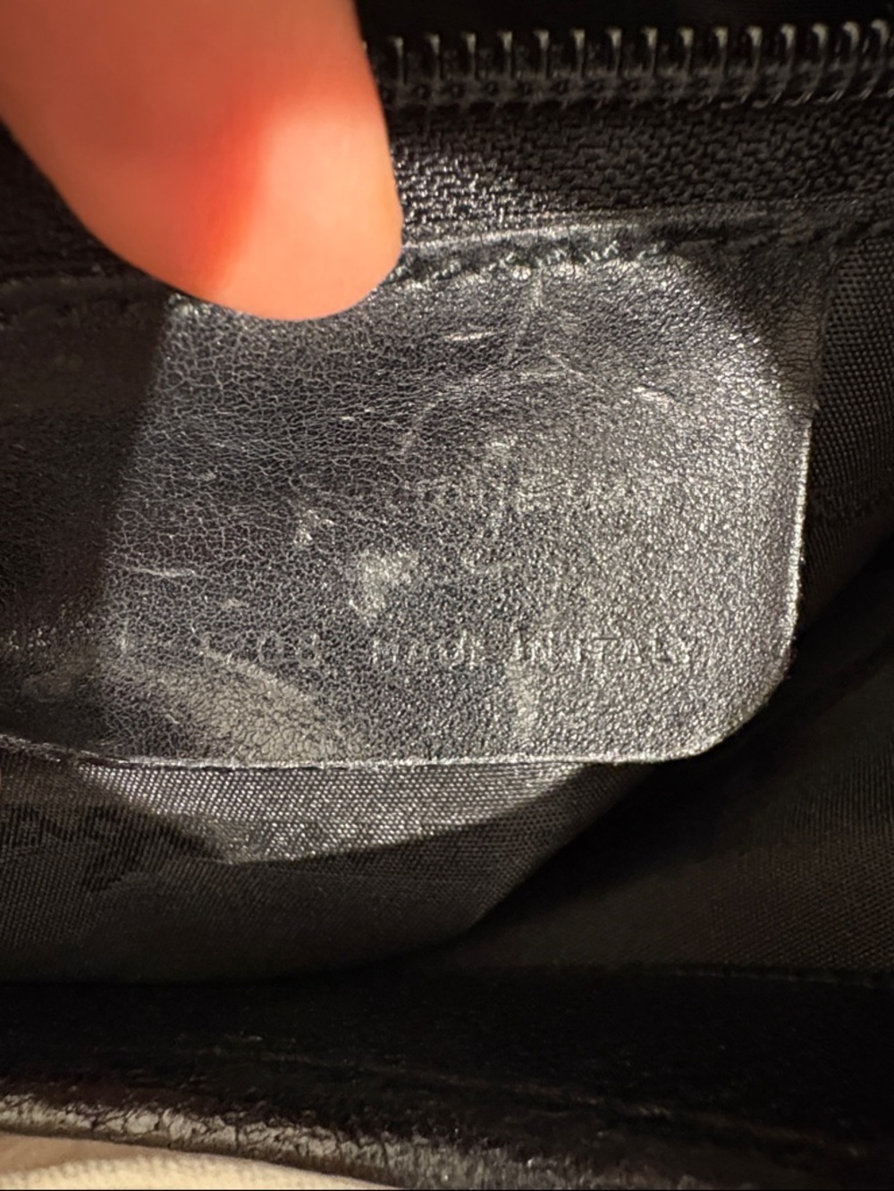 Salvatore Ferragamo Black Shoulder Bag - Picture 6 of 10